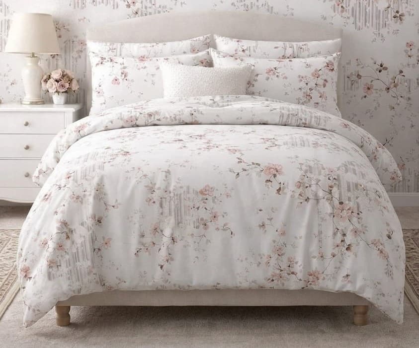 Bedsheet close detail